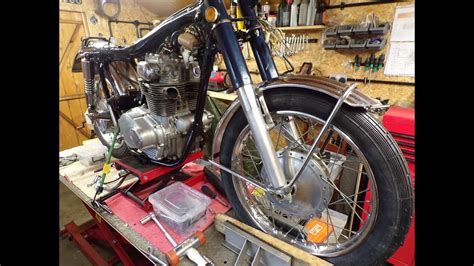 Honda CB350 Part 27 Compression Test & Starter Clutch Springs